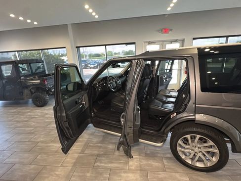 Used 2016 Land Rover LR4 HSE AWD/4WD image 22
