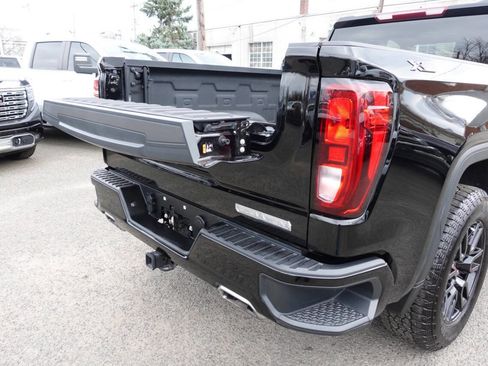 Used 2022 GMC Sierra 1500 Elevation image 25
