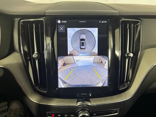 Used 2025 Volvo XC60 B5 Plus AWD/4WD image 30