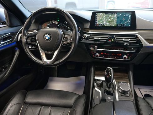 Used 2018 BMW 530i xDrive AWD/4WD image 13