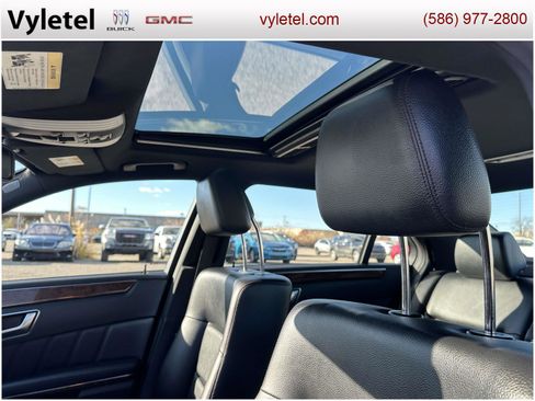 Used 2013 Mercedes-Benz E 350 4MATIC Sedan image 20