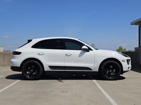 Used 2018 Porsche Macan image 9