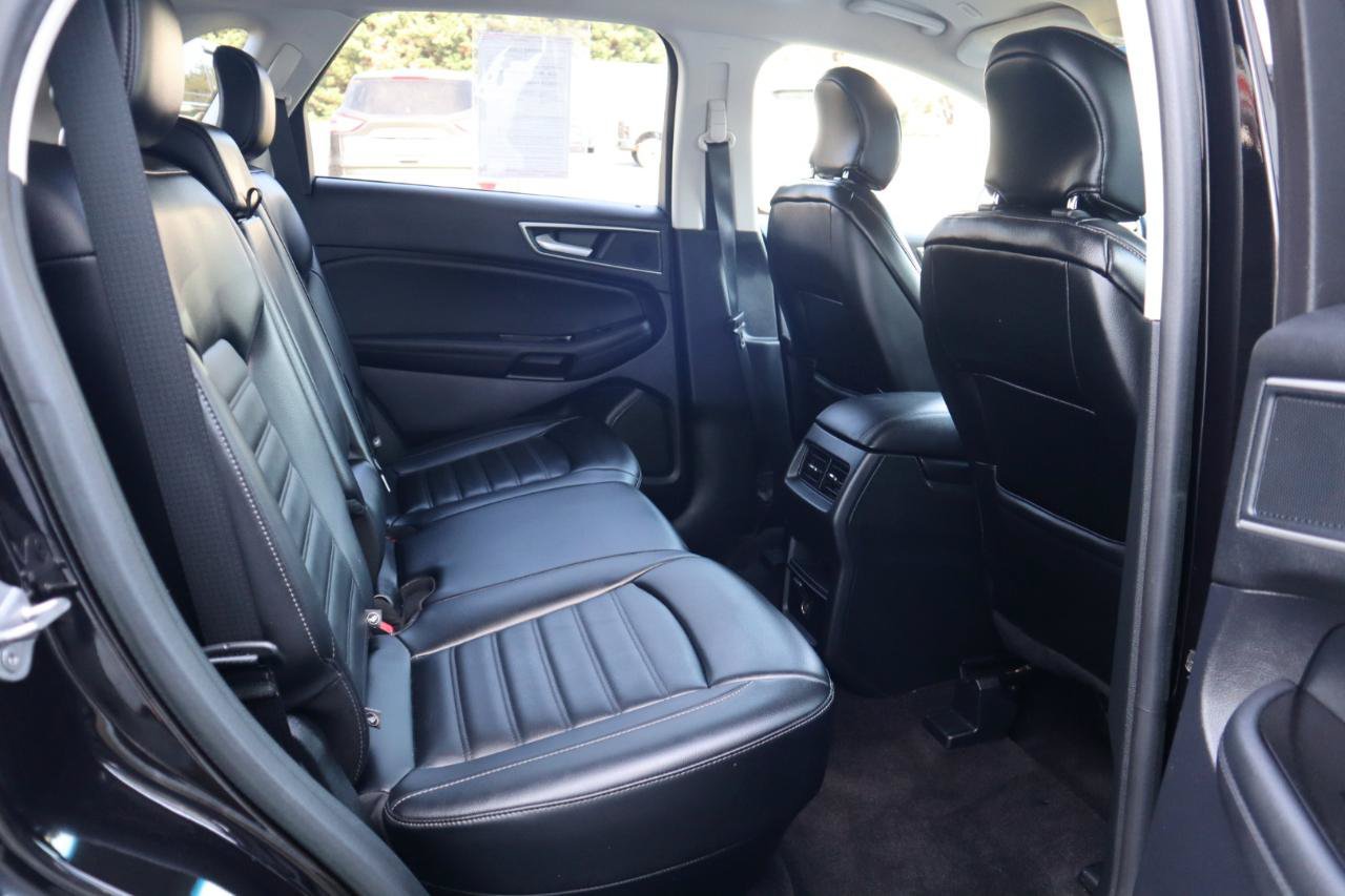 Used 2019 Ford Edge SEL w/ Equipment Group 201A AWD/4WD image 42