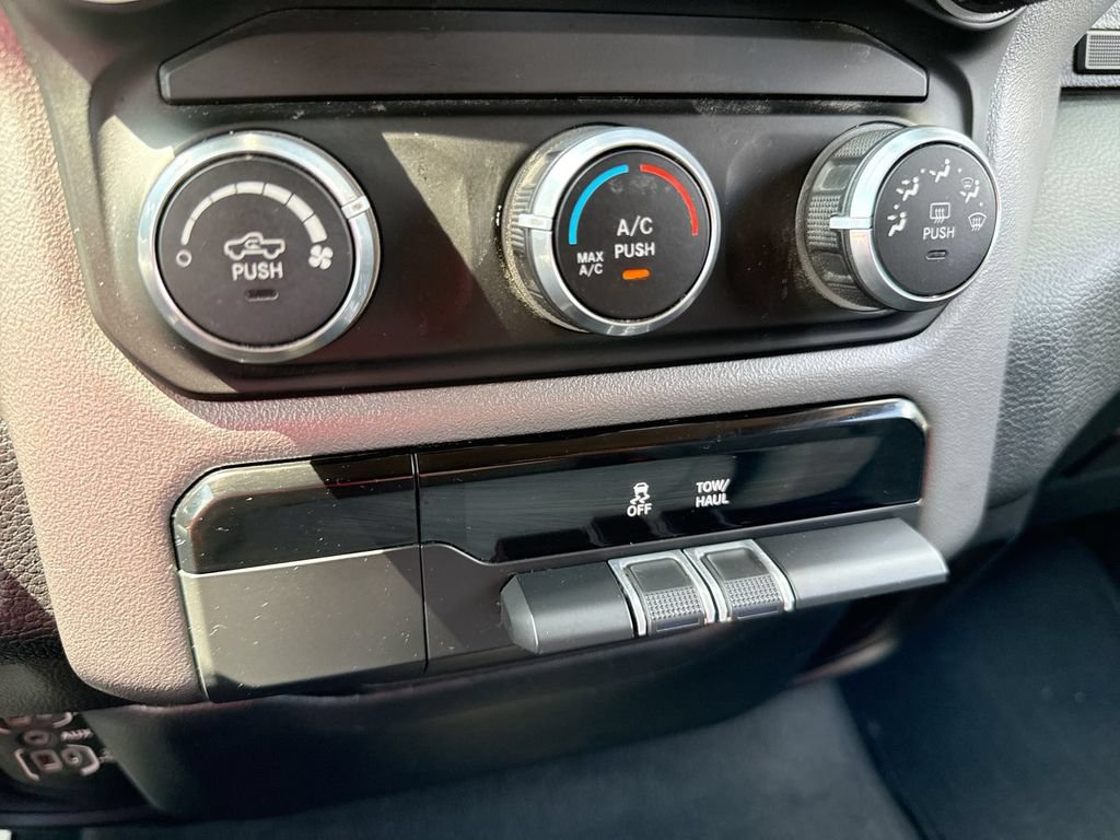 Used 2020 RAM 1500 Big Horn AWD/4WD image 19