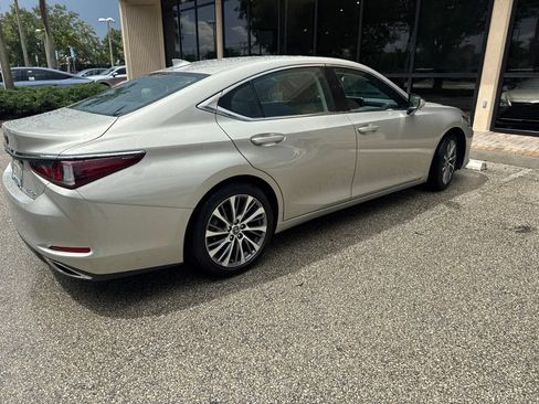 Used 2020 Lexus ES 350 w/ Premium Package FWD image 6