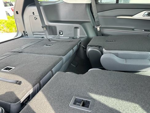 New 2026 Ford Explorer Active AWD/4WD image 35