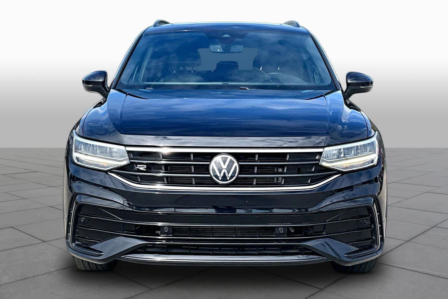 Used 2022 Volkswagen Tiguan SE R-Line FWD image 4