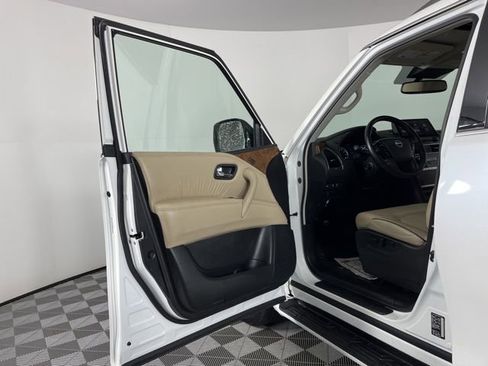 Used 2023 Nissan Armada SL image 16