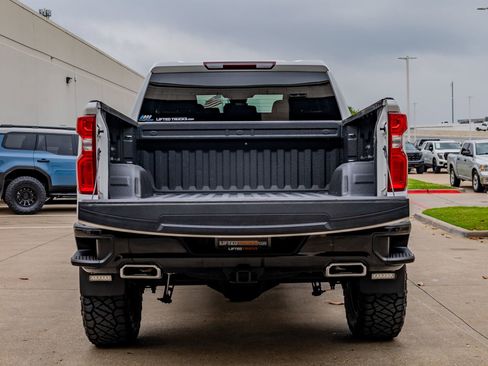 Used 2023 Chevrolet Silverado 1500 LT Trail Boss AWD/4WD image 9
