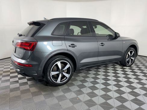 Used 2022 Audi Q5 2.0T Prestige w/ Prestige Package image 8