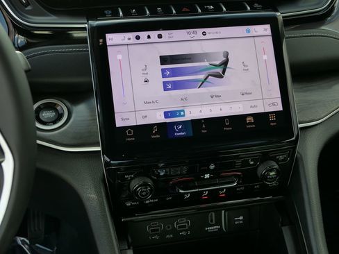 Used 2023 Jeep Grand Cherokee 4WD 4xe image 16