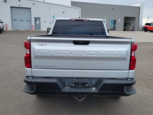 Used 2020 Chevrolet Silverado 1500 W/T w/ WT Value Package AWD/4WD image 4