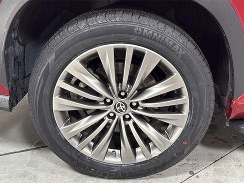 Certified 2020 Toyota Highlander Platinum image 23