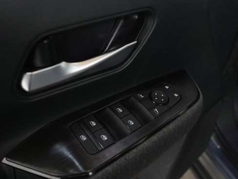 Used 2025 Nissan Kicks SV w/ SV Premium Package image 20