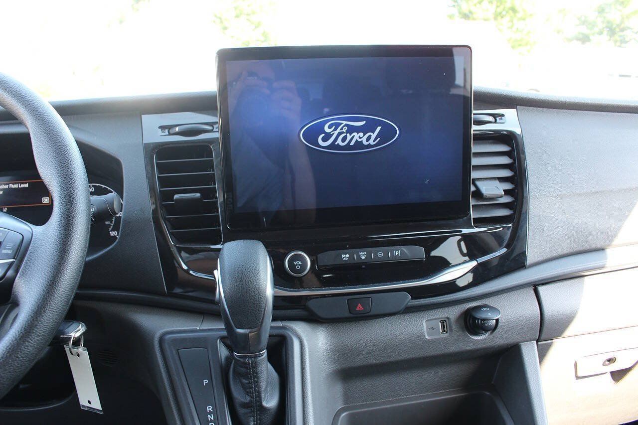 Used 2024 Ford Transit 350 XLT RWD image 10