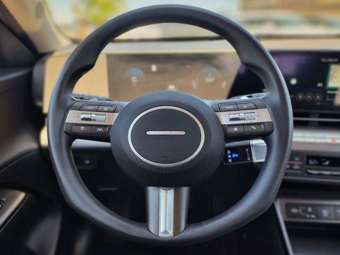 Certified 2025 Hyundai Kona SE FWD image 18