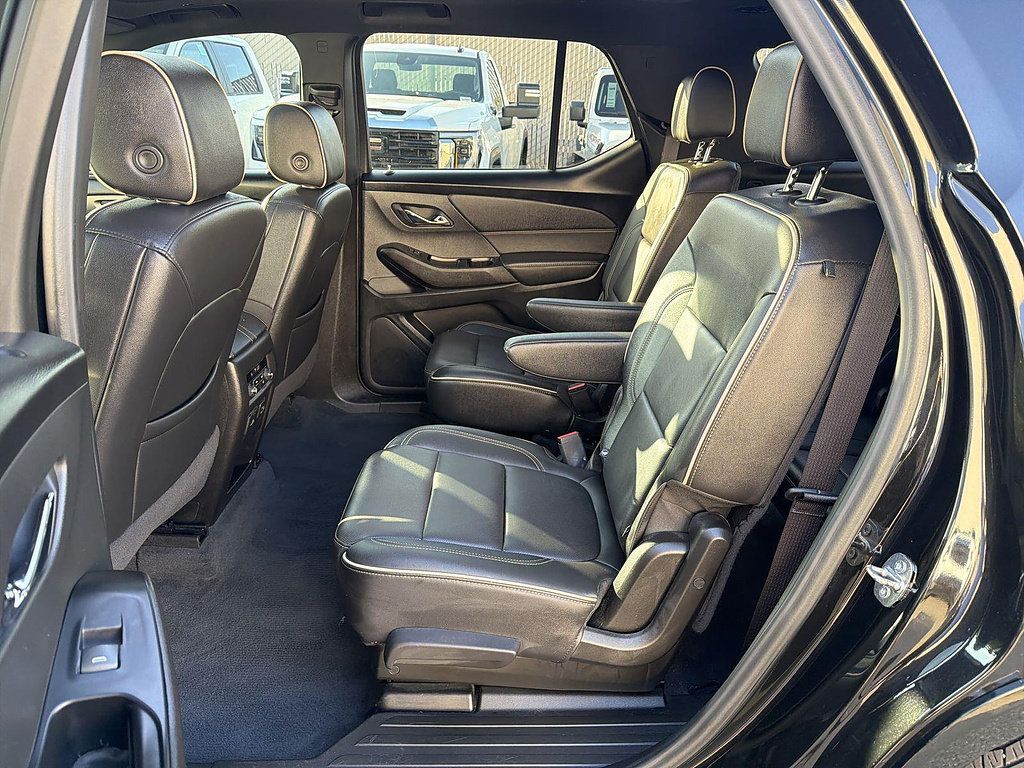 Used 2023 Chevrolet Traverse Premier w/ Redline Edition FWD image 25