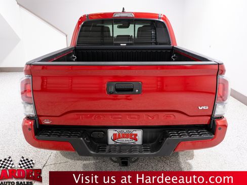 Used 2023 Toyota Tacoma TRD Sport w/ TRD Premium Sport Package AWD/4WD image 4