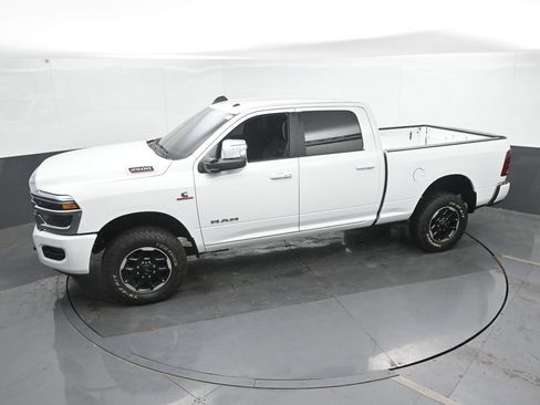 Used 2026 RAM 2500 Laramie AWD/4WD image 31