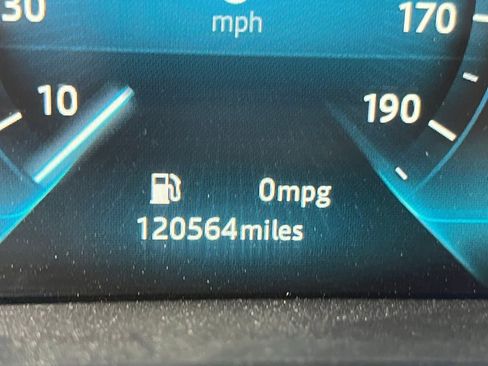 Used 2017 Jaguar F-PACE Prestige image 11