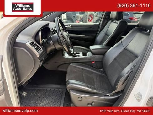 Used 2019 Jeep Grand Cherokee Altitude AWD/4WD image 9