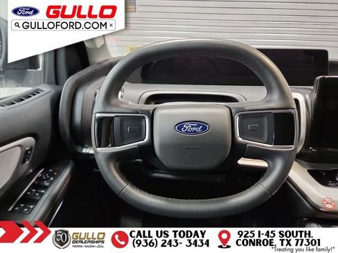Used 2025 Ford Expedition Active image 12
