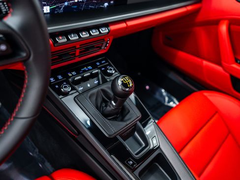 Certified 2024 Porsche 911 GT3 RWD image 17