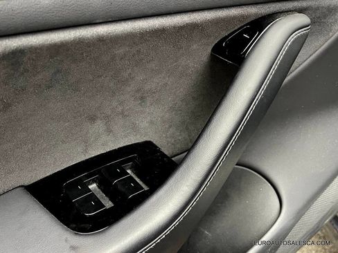 Used 2018 Tesla Model 3 Long Range image 24