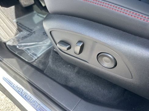 New 2026 Chevrolet Traverse RS image 13