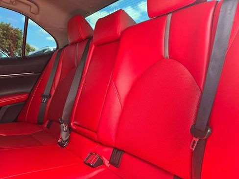 Used 2022 Toyota Camry XSE FWD image 9