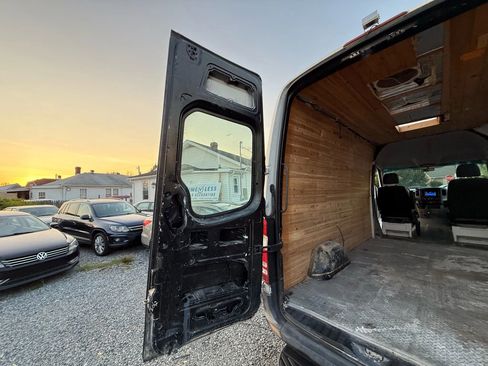 Used 2008 Dodge Sprinter 2500 image 13