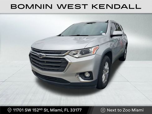 Used 2018 Chevrolet Traverse LT image 3