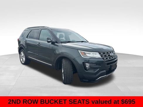 Used 2016 Ford Explorer XLT w/ Equipment Group 202A image 7
