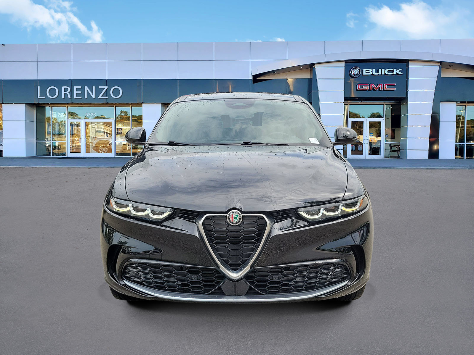 Used 2024 Alfa Romeo Tonale Ti w/ Premium Interior Package AWD/4WD image 2