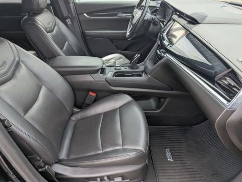 Used 2020 Cadillac XT6 Premium Luxury AWD/4WD image 34