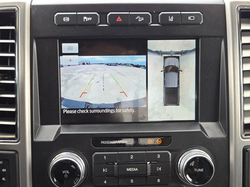 Used 2021 Ford F250 Platinum w/ FX4 Off-Road Package AWD/4WD image 18