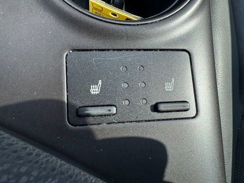 Used 2022 Toyota Camry XSE FWD image 24
