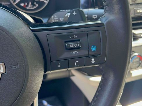 Used 2024 Nissan Pathfinder SL AWD/4WD image 22