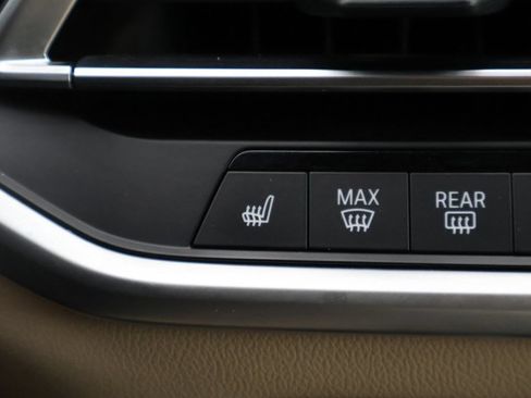 Used 2022 BMW X5 xDrive40i AWD/4WD image 26