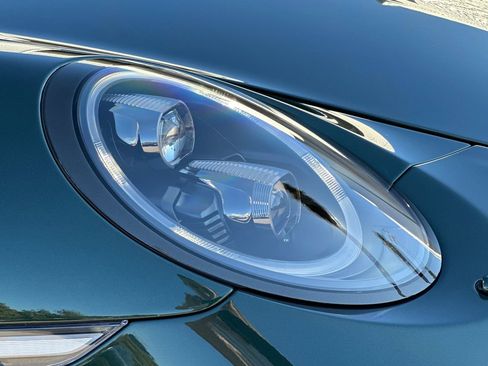 Certified 2019 Porsche 911 Speedster image 39