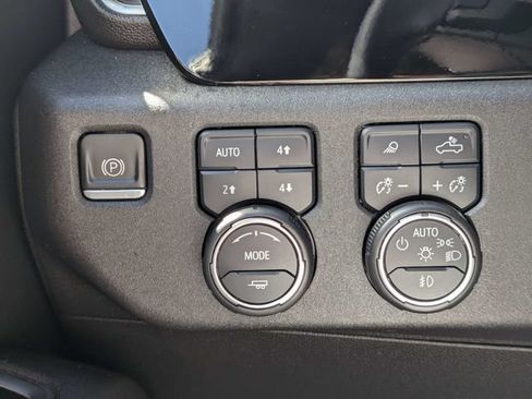 Used 2023 Chevrolet Silverado 1500 High Country AWD/4WD image 22