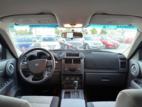 Used 2008 Dodge Nitro SXT image 12
