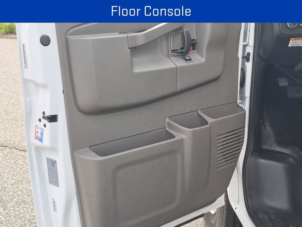 New 2025 GMC Savana 3500 w/ Power Convenience Package RWD image 9