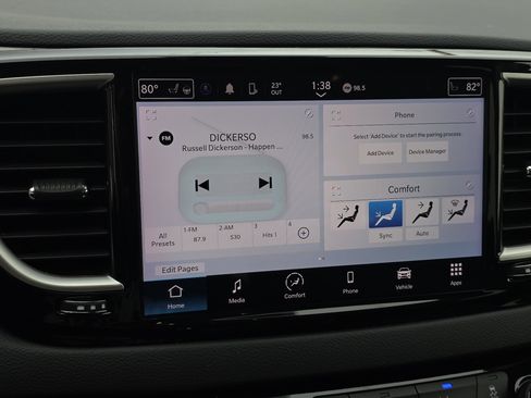 Used 2024 Chrysler Pacifica Touring-L image 29