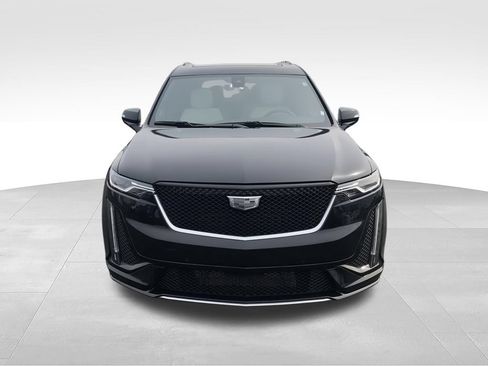 Used 2023 Cadillac XT6 Sport AWD/4WD image 3
