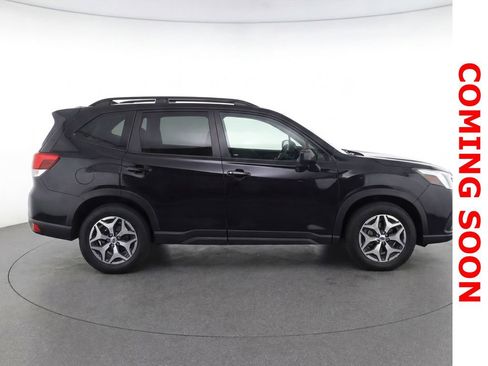 Used 2021 Subaru Forester Premium AWD/4WD image 10