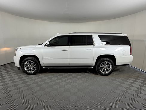 Used 2017 GMC Yukon XL SLT w/ Open Road Package RWD image 2