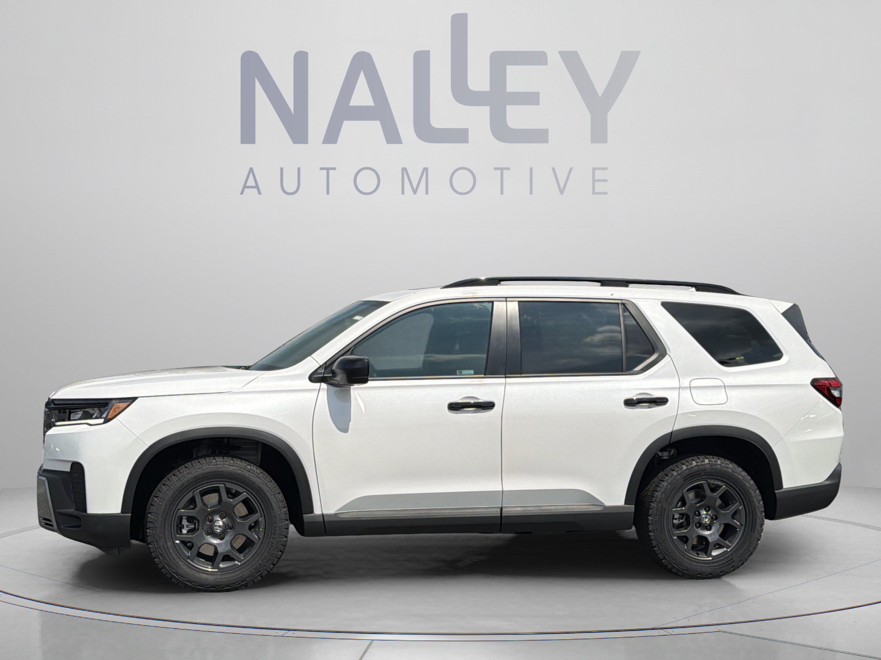 New 2026 Honda Pilot TrailSport image 2