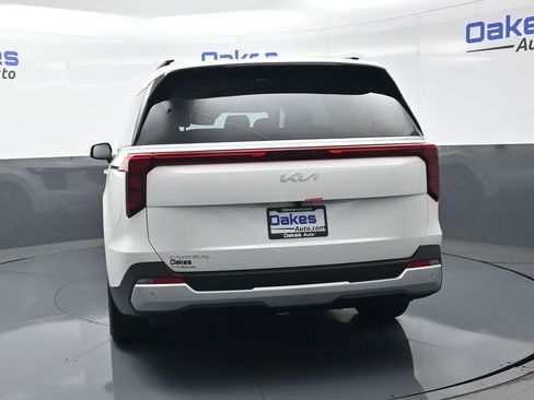 New 2026 Kia Carnival EX FWD image 7