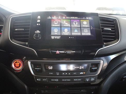 Used 2022 Honda Pilot Touring image 6